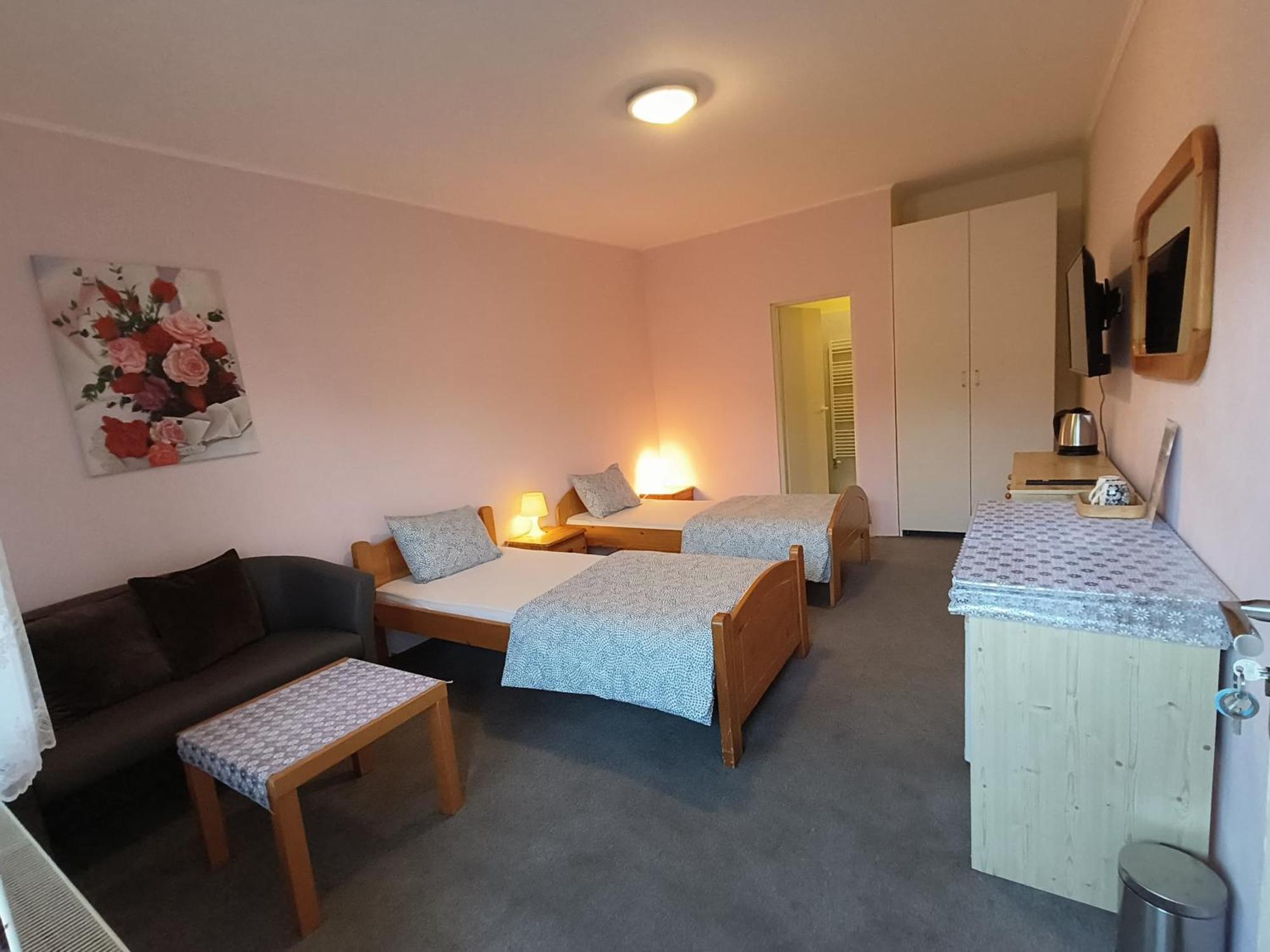 Cozy Room With Garden In Bratislava Exteriér fotografie