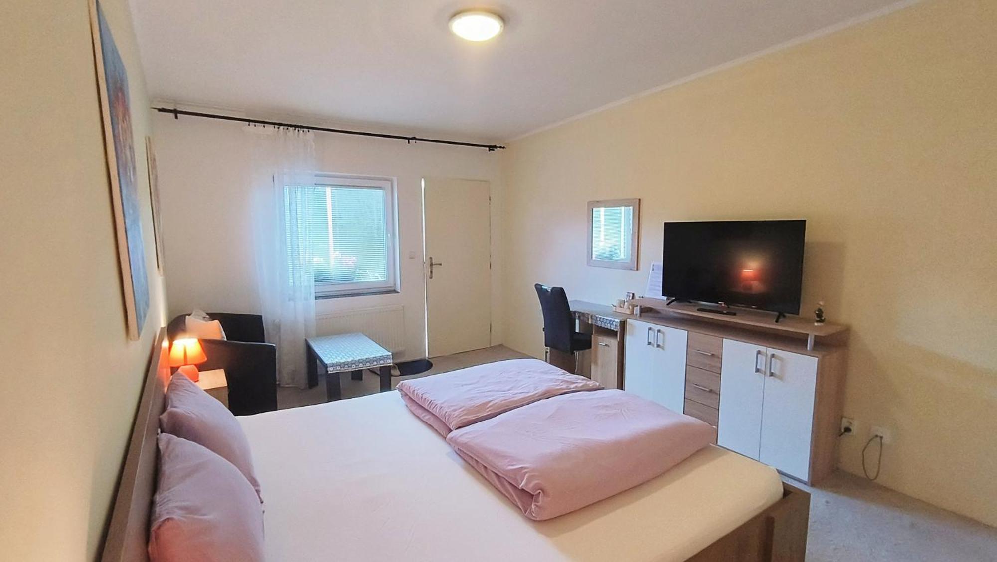 Cozy Room With Garden In Bratislava Exteriér fotografie