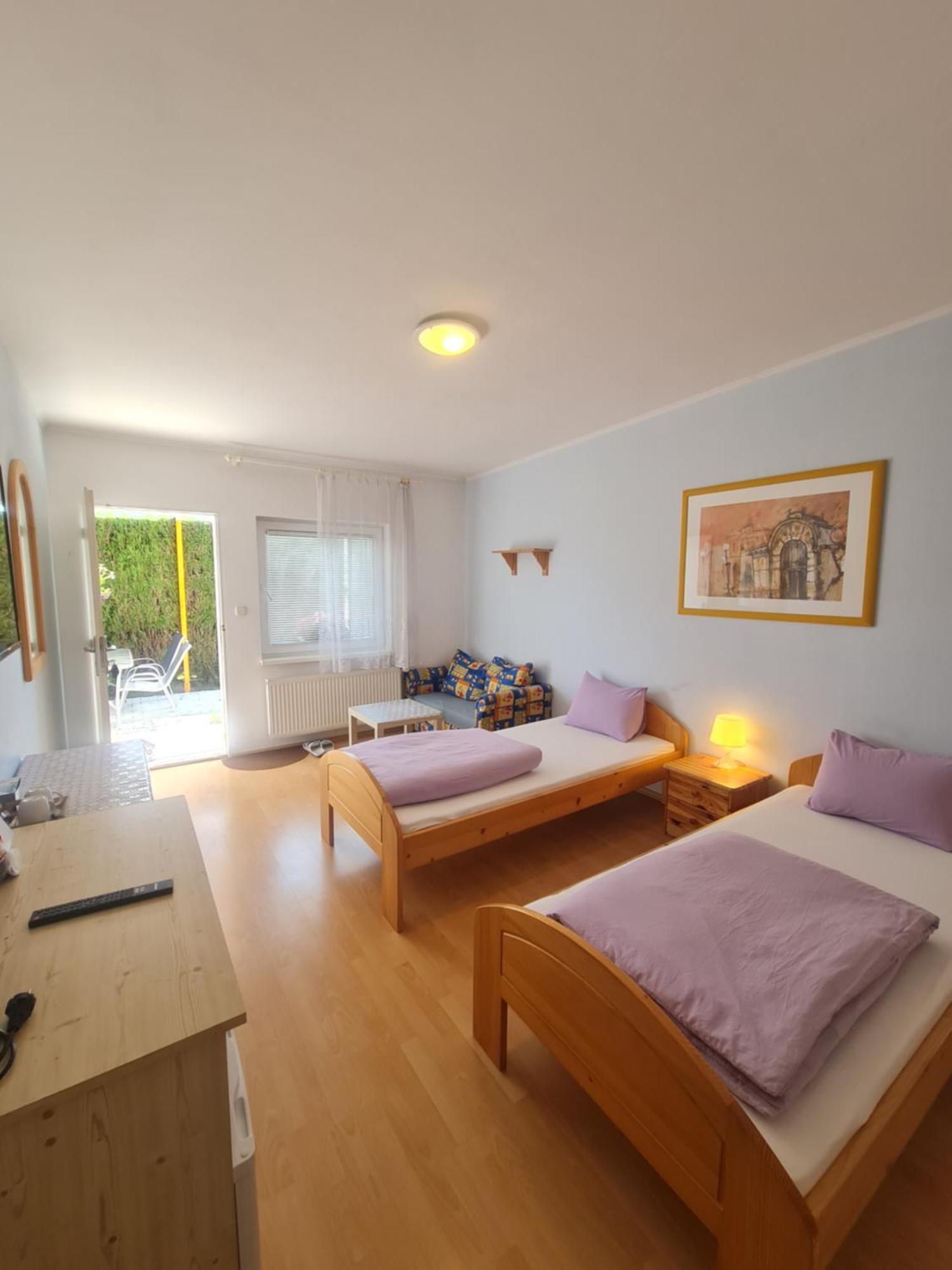Cozy Room With Garden In Bratislava Exteriér fotografie